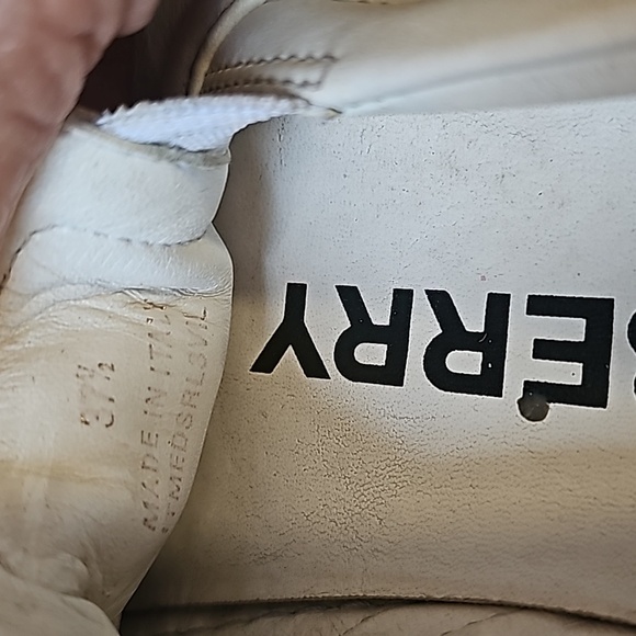 Burberry Women's White Leather Slip On Sz 37 1/2 or Size 7 - Picture 10 of 13